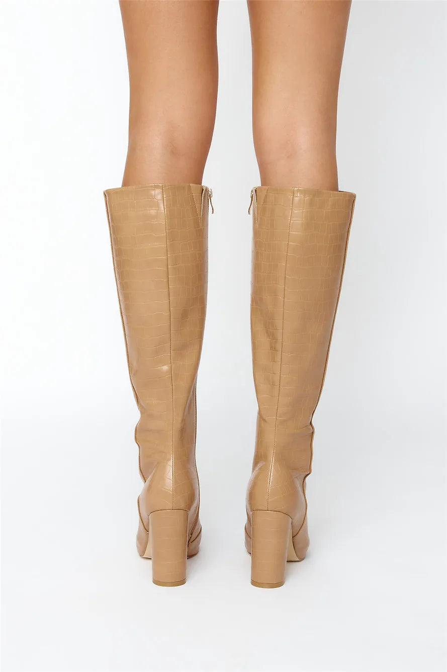 Beige/cream