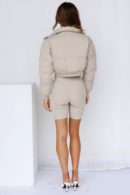 Beige/cream