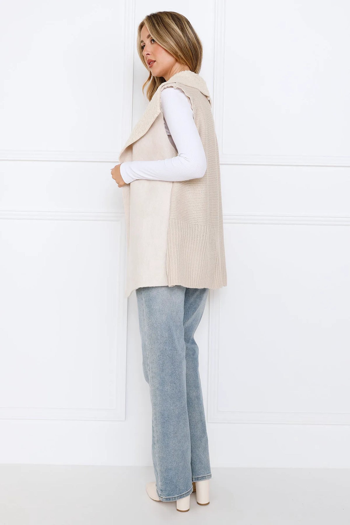 Beige/cream