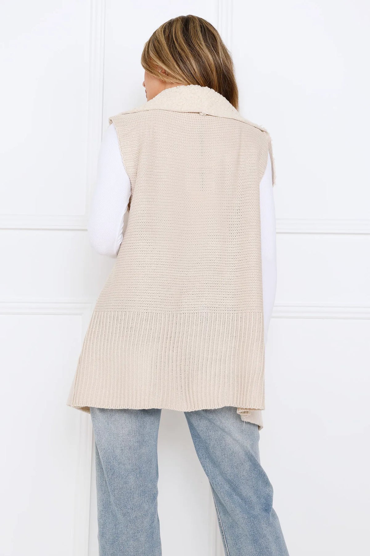 Beige/cream