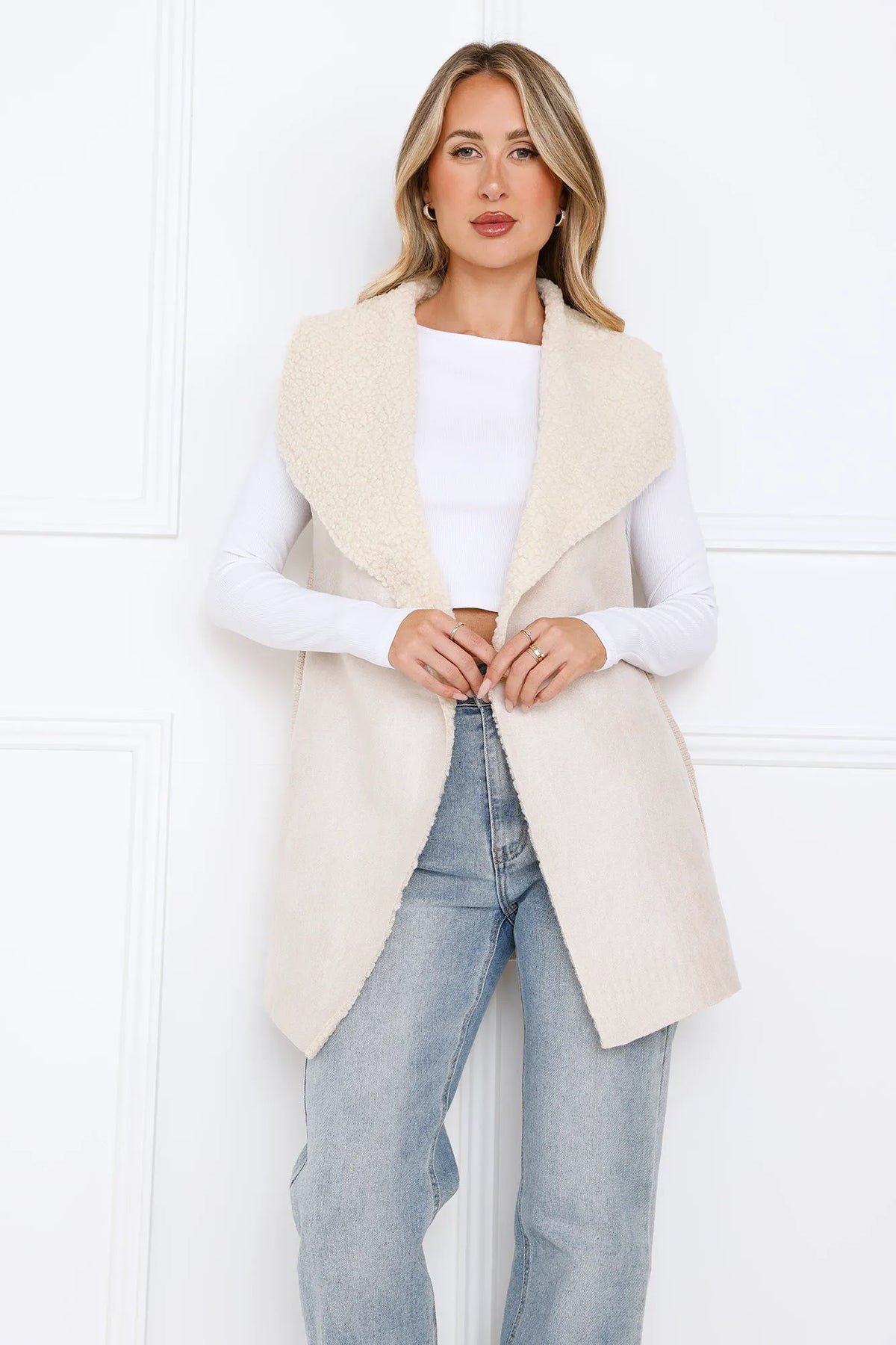 Beige/cream