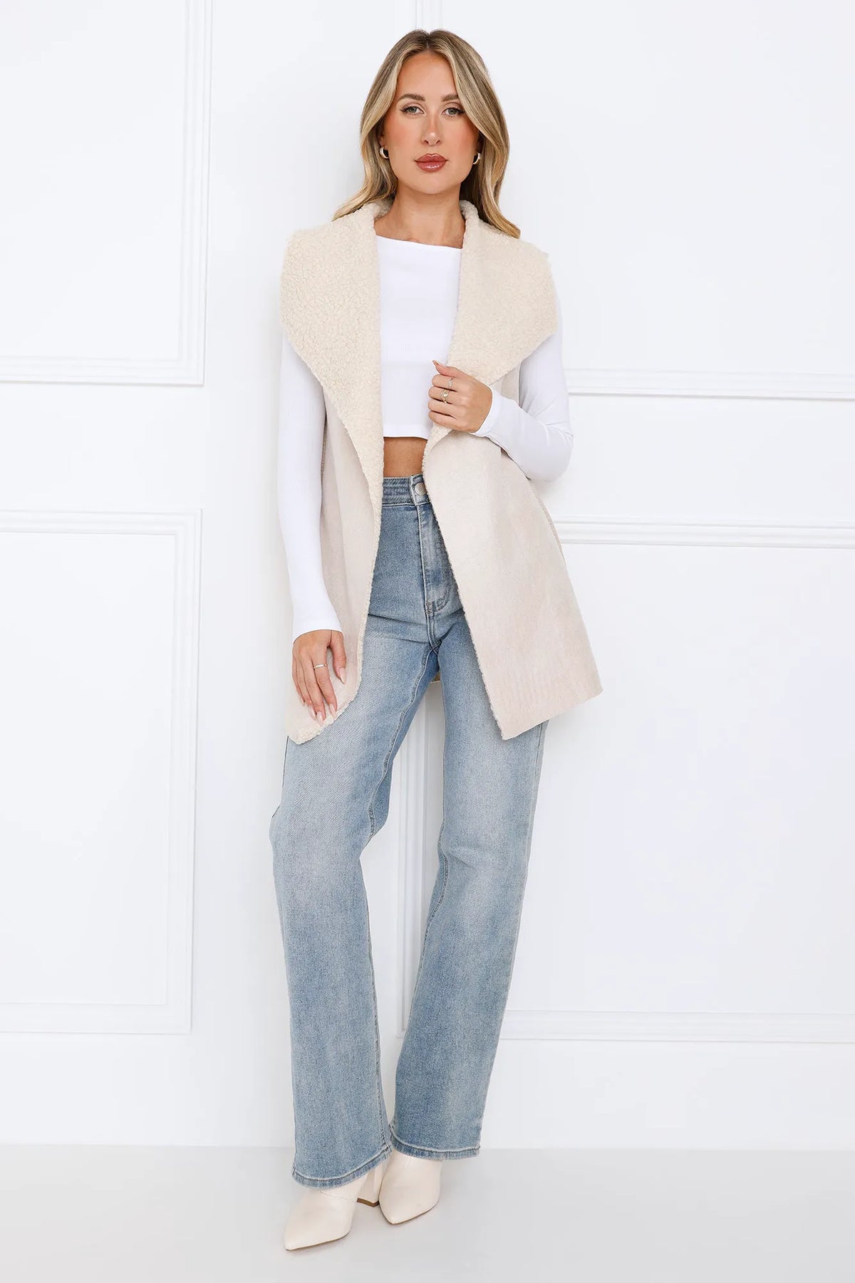 Beige/cream