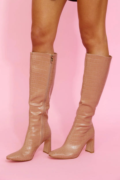 Beige/cream