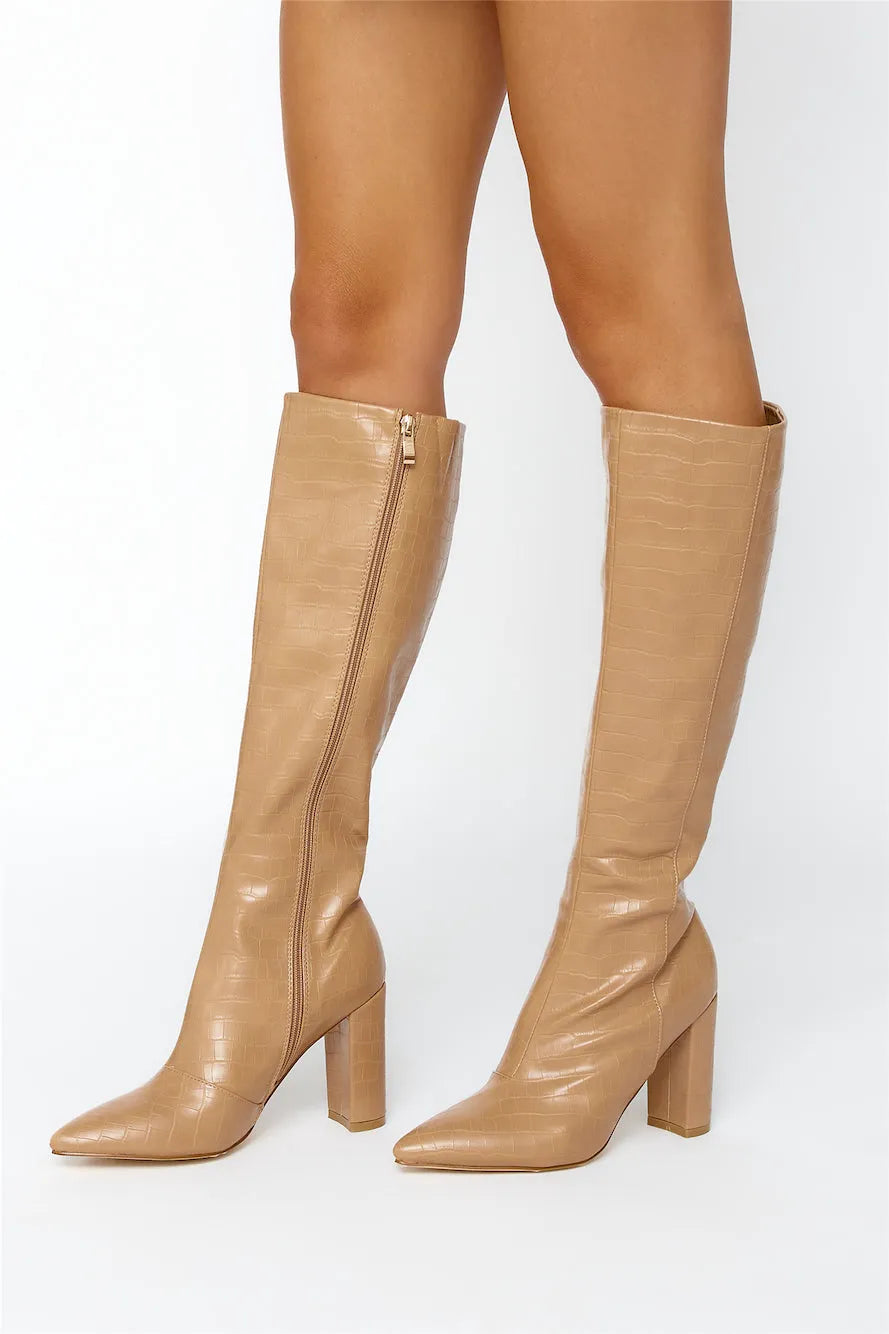 Beige/cream