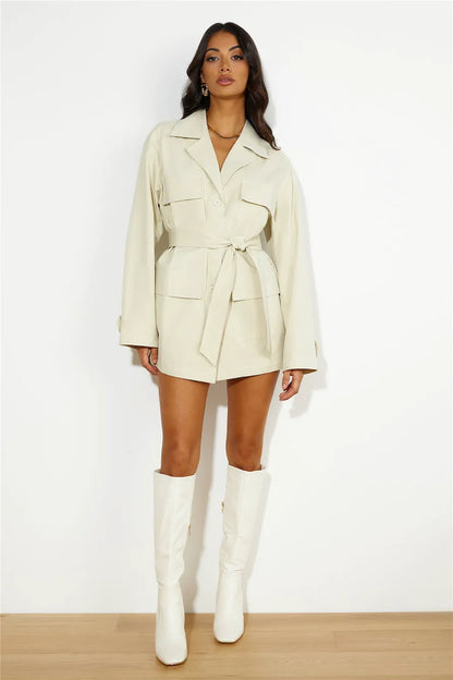 Beige/cream
