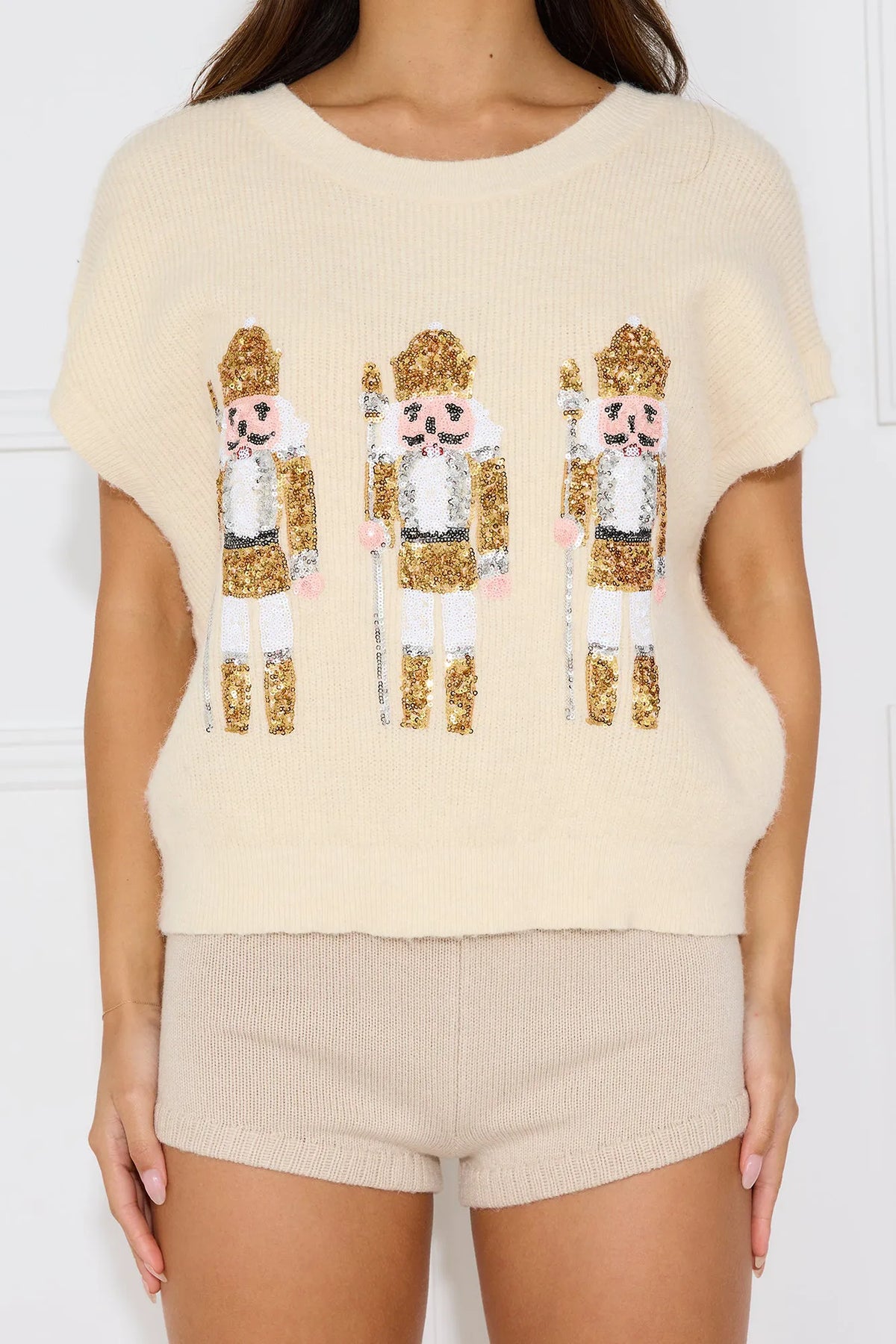 Beige/cream