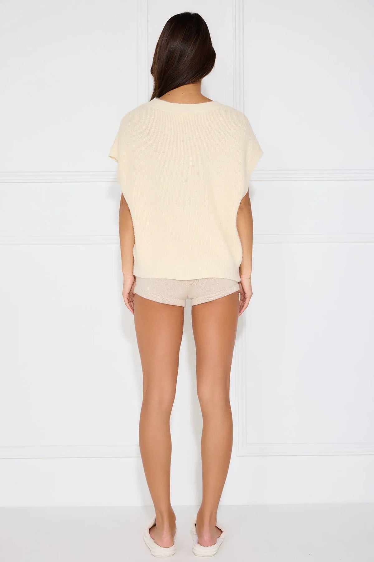 Beige/cream