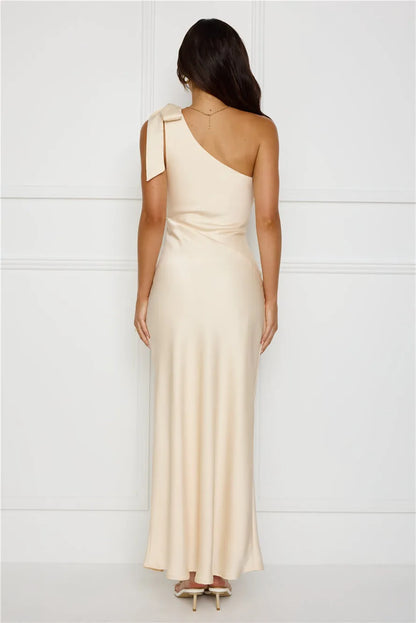 Beige/cream