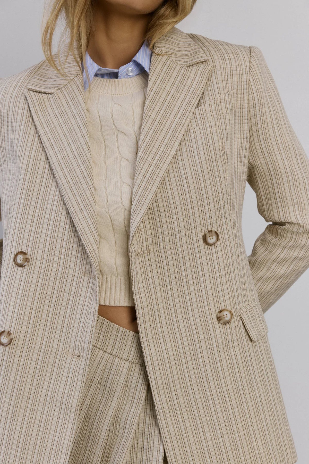 Beige/cream