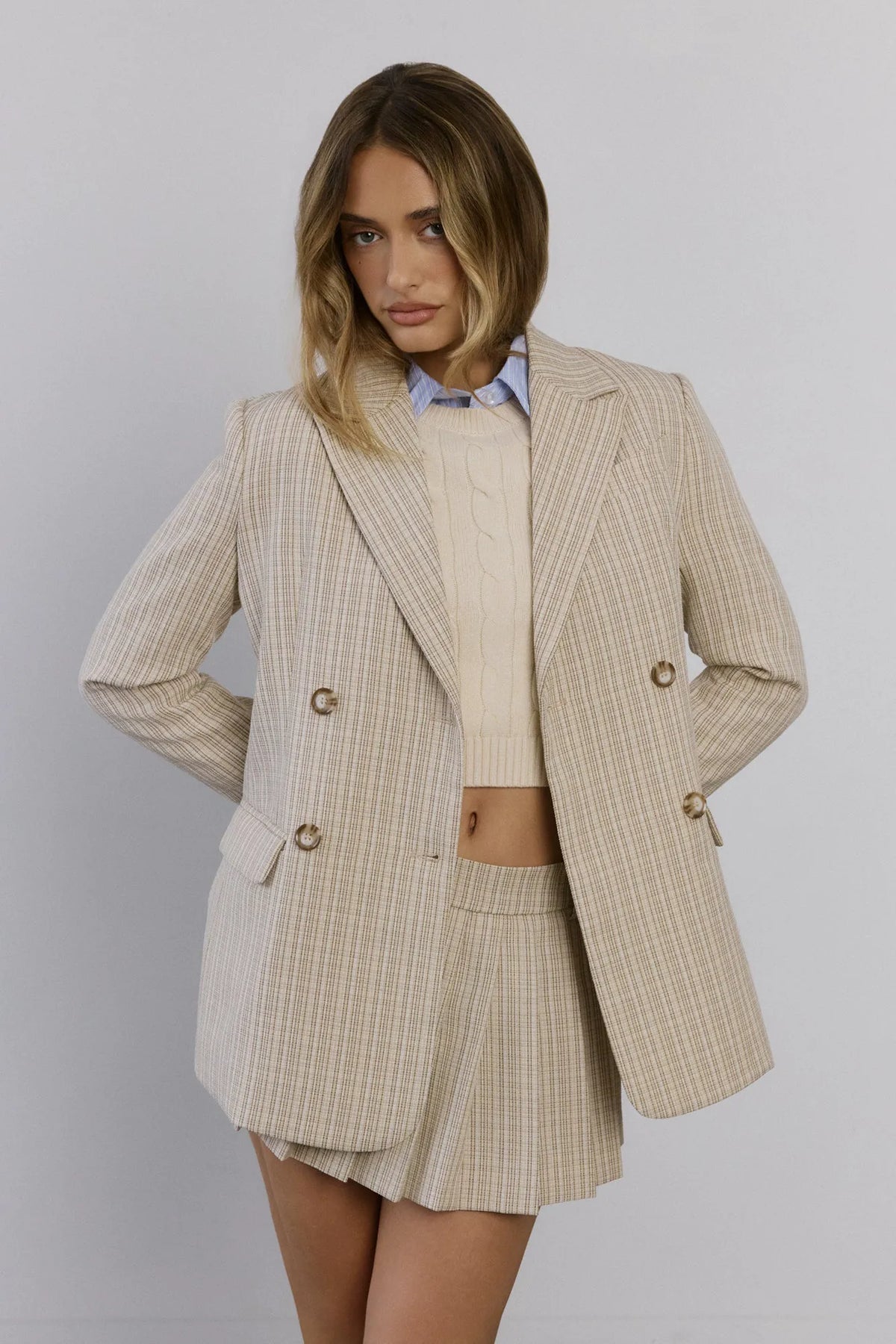 Beige/cream