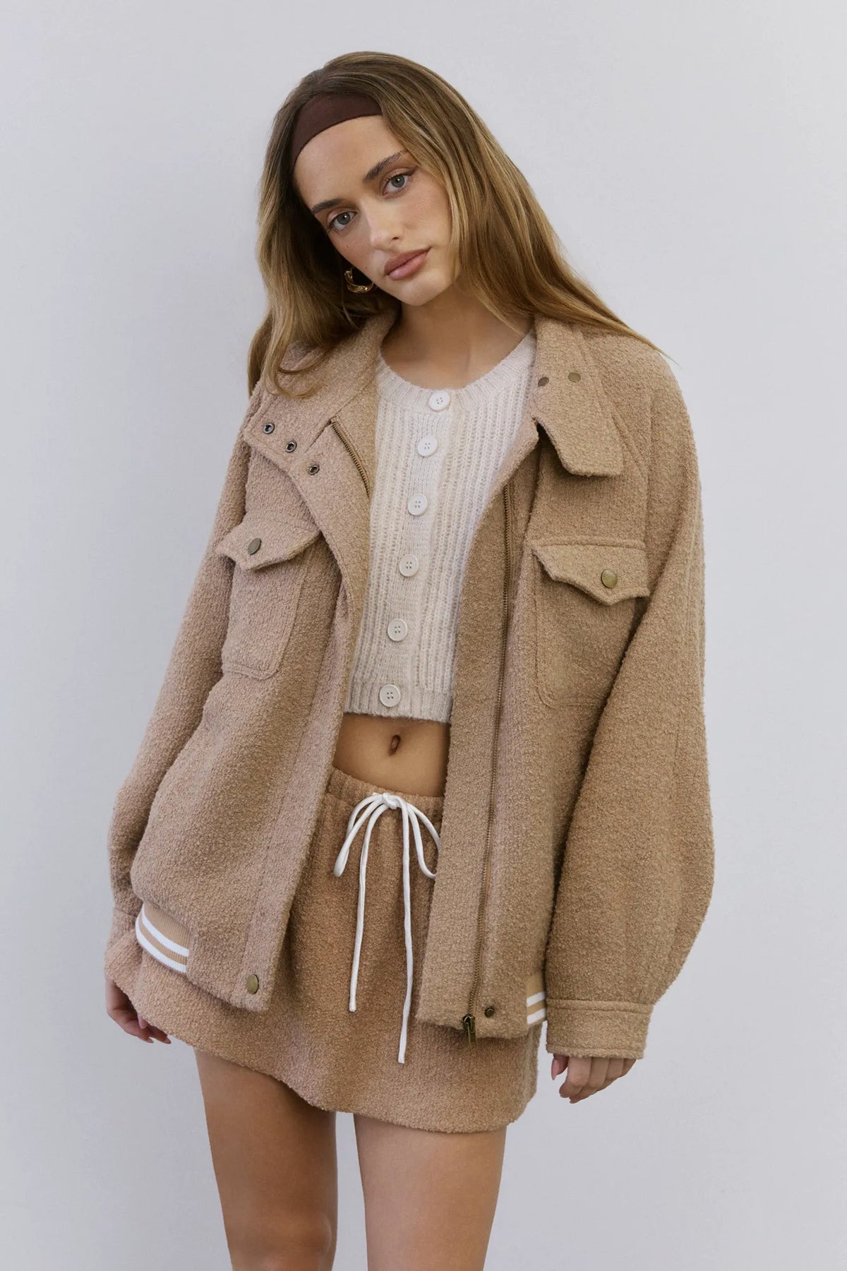 Beige/cream