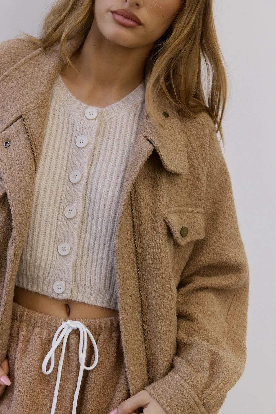Beige/cream