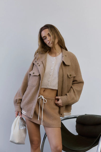 Beige/cream