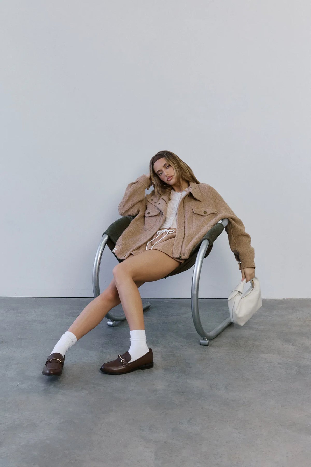 Beige/cream