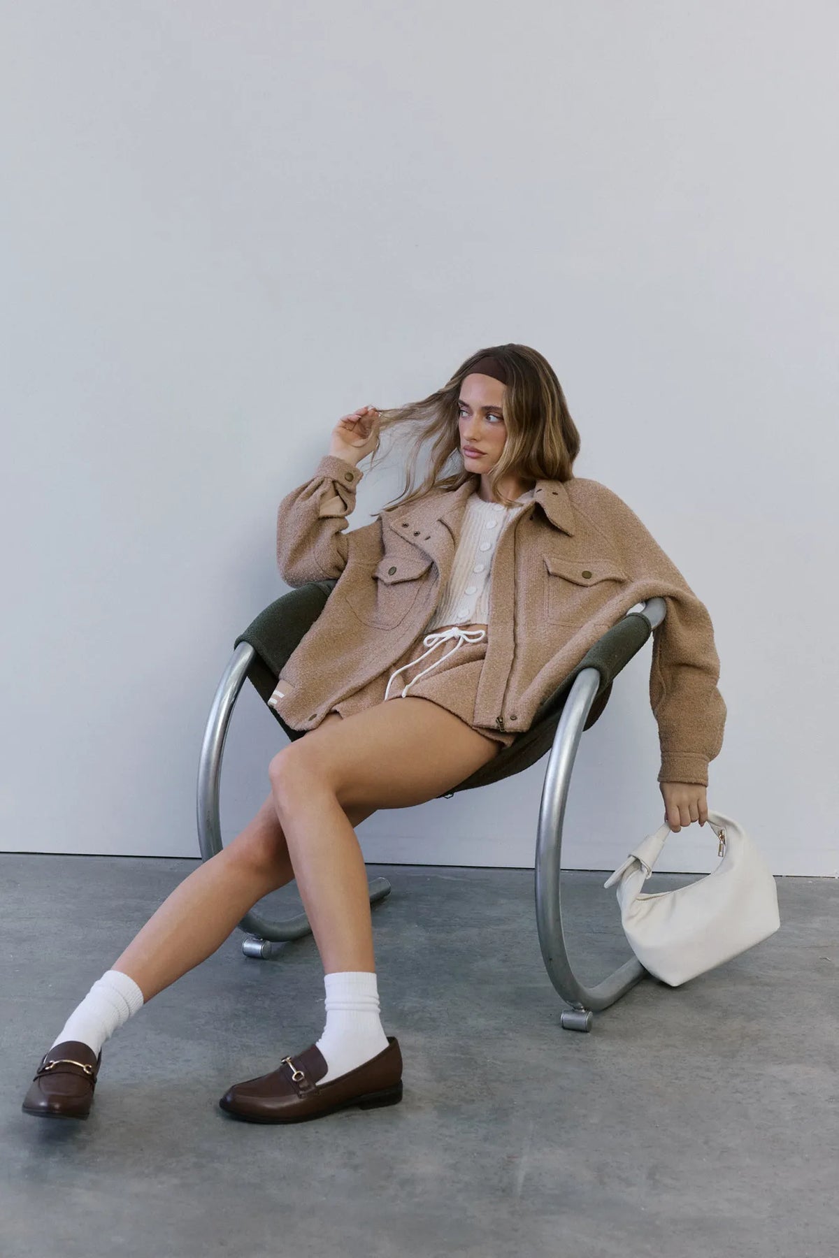 Beige/cream