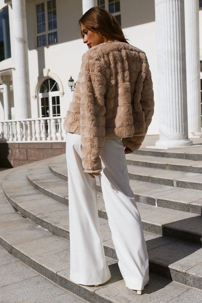 Beige/cream