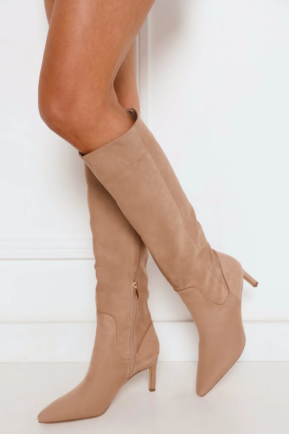 Beige/cream