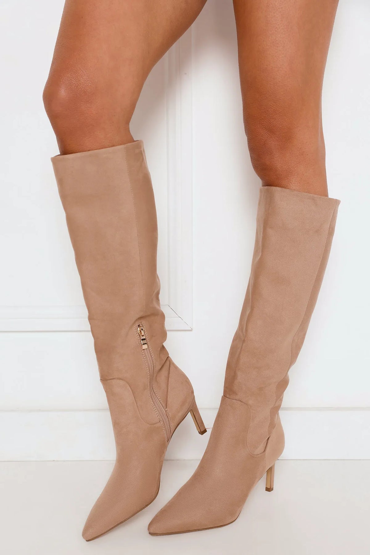 Beige/cream