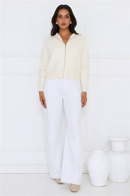 Beige/cream