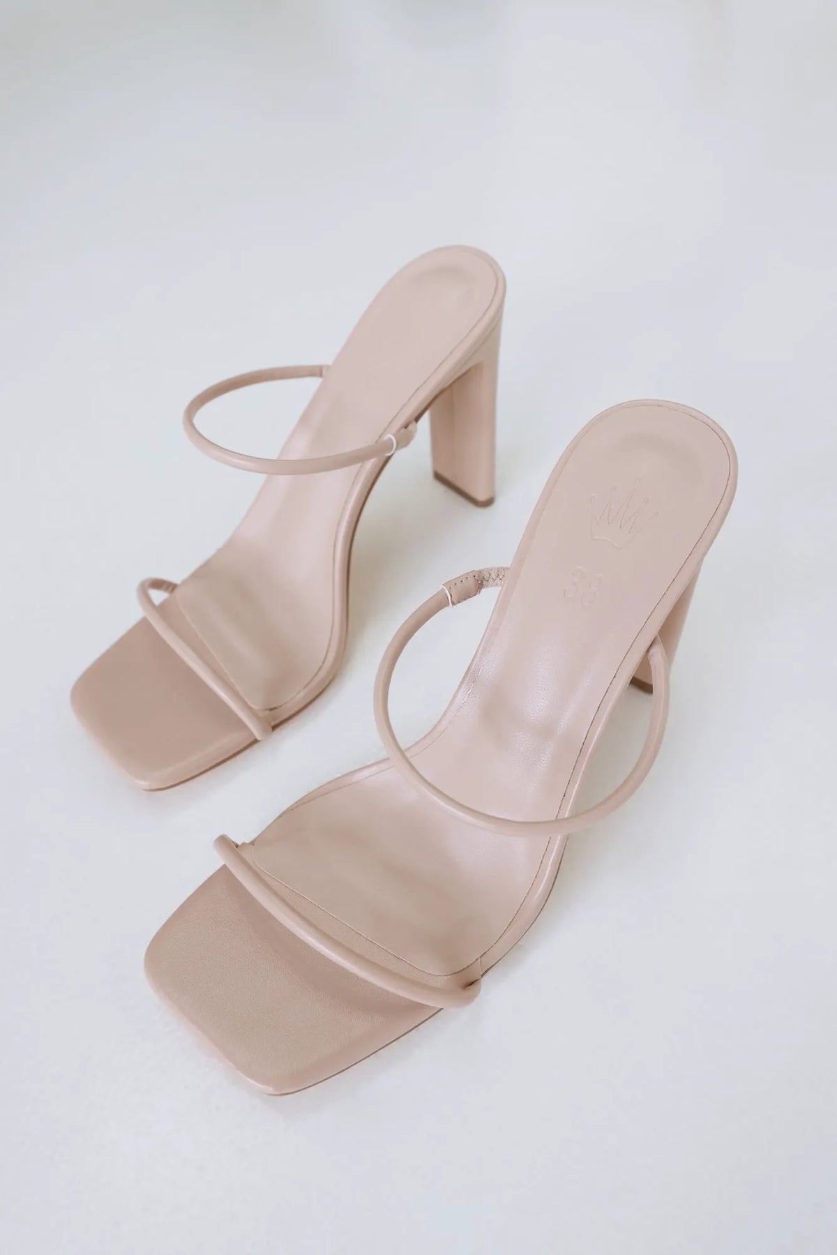 Beige/cream