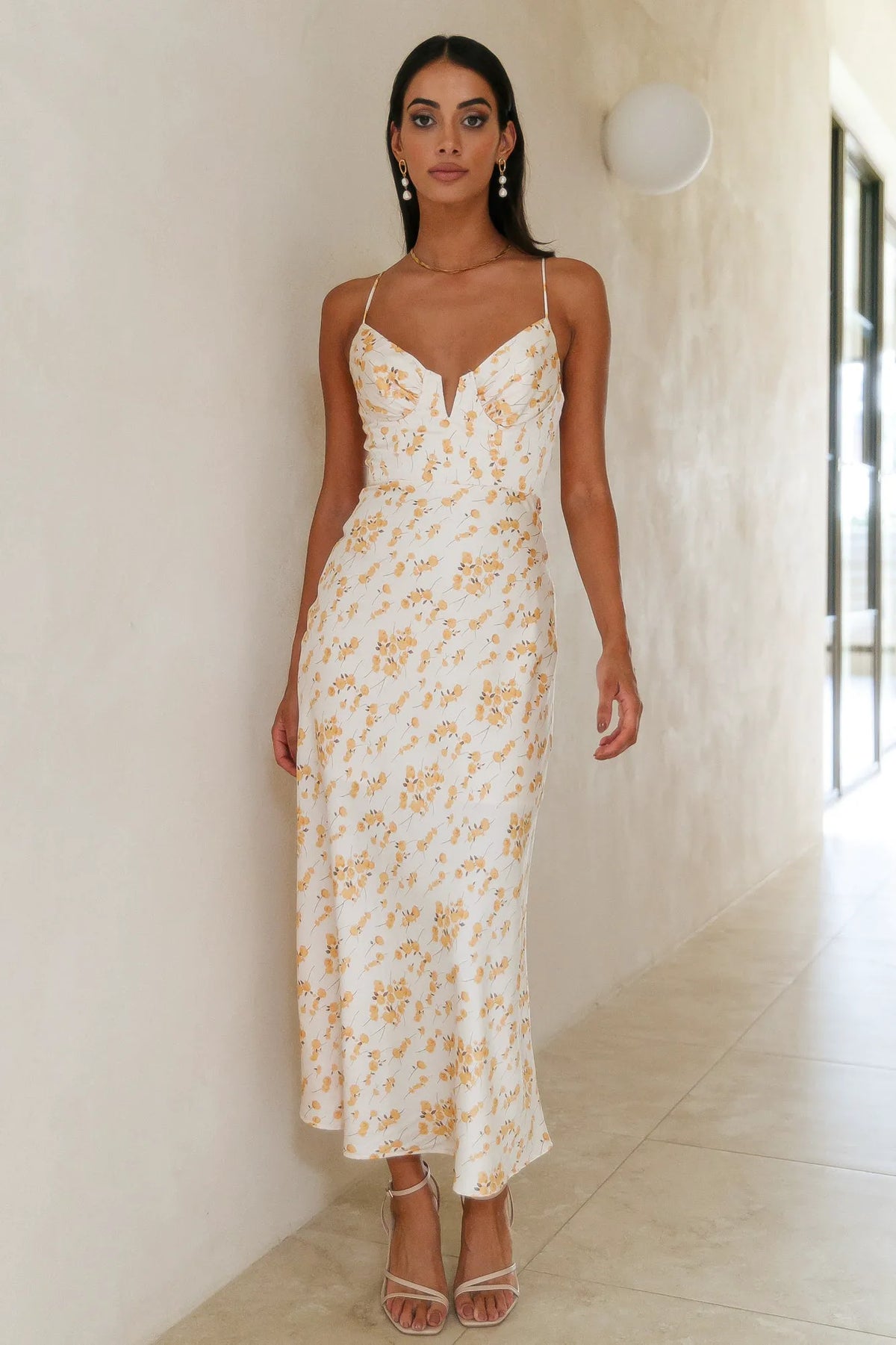 Beige/cream