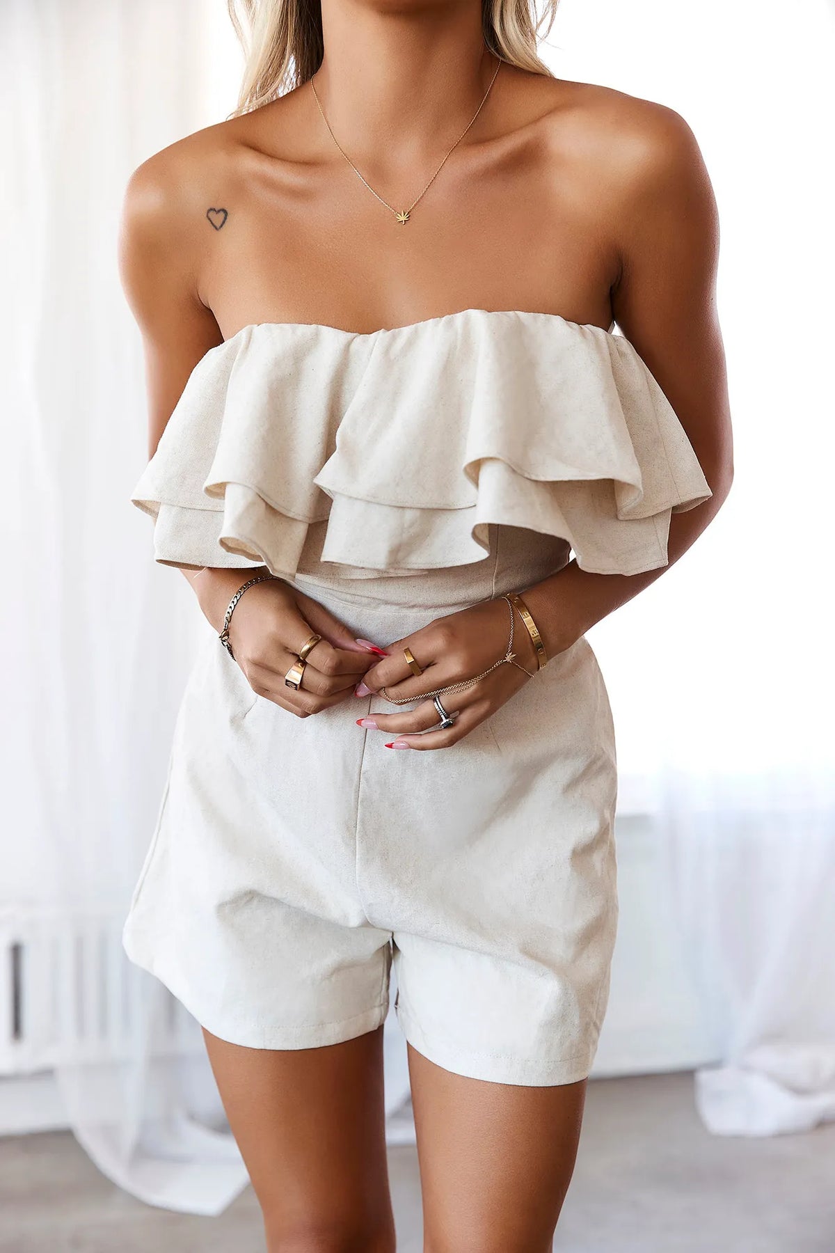 Beige/cream