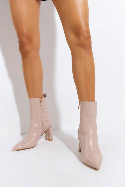 Beige/cream