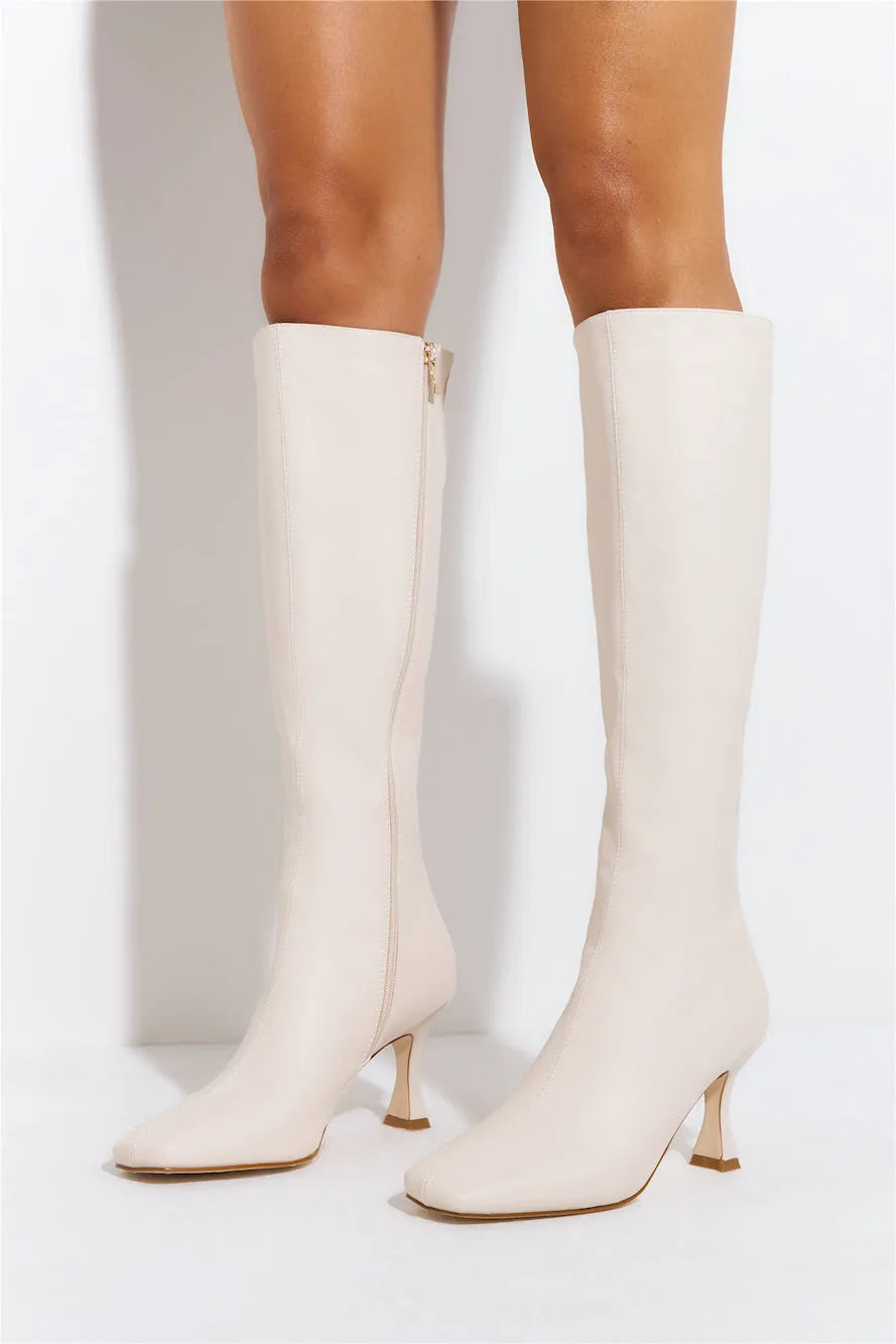 Beige/cream