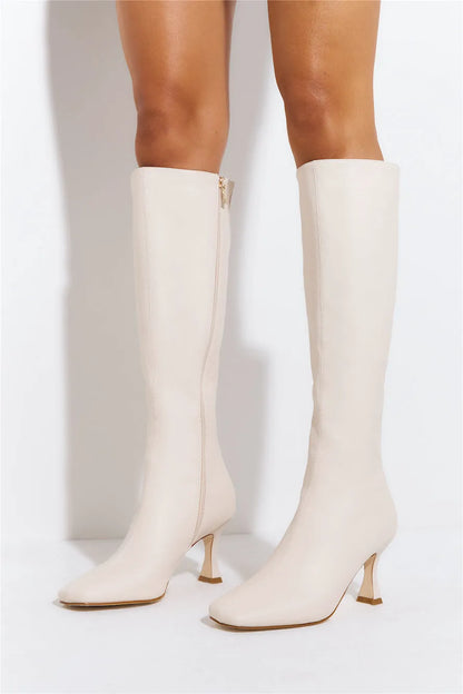 Beige/cream