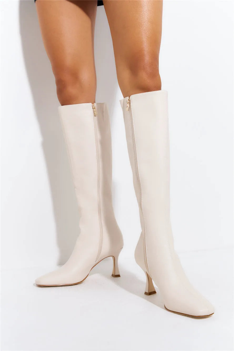 Beige/cream
