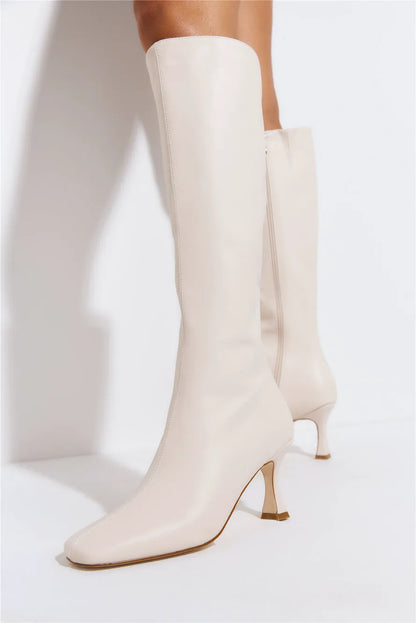 Beige/cream