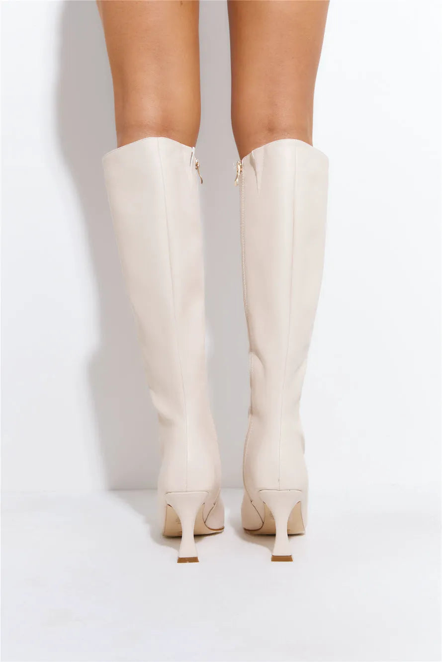Beige/cream