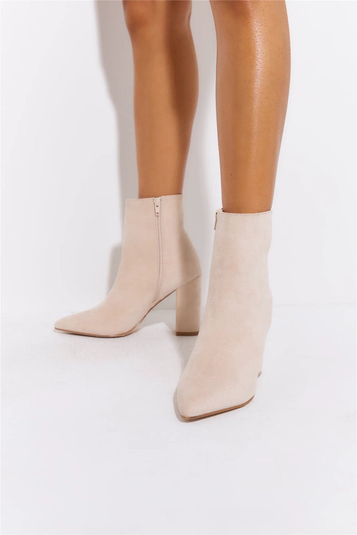 Beige/cream