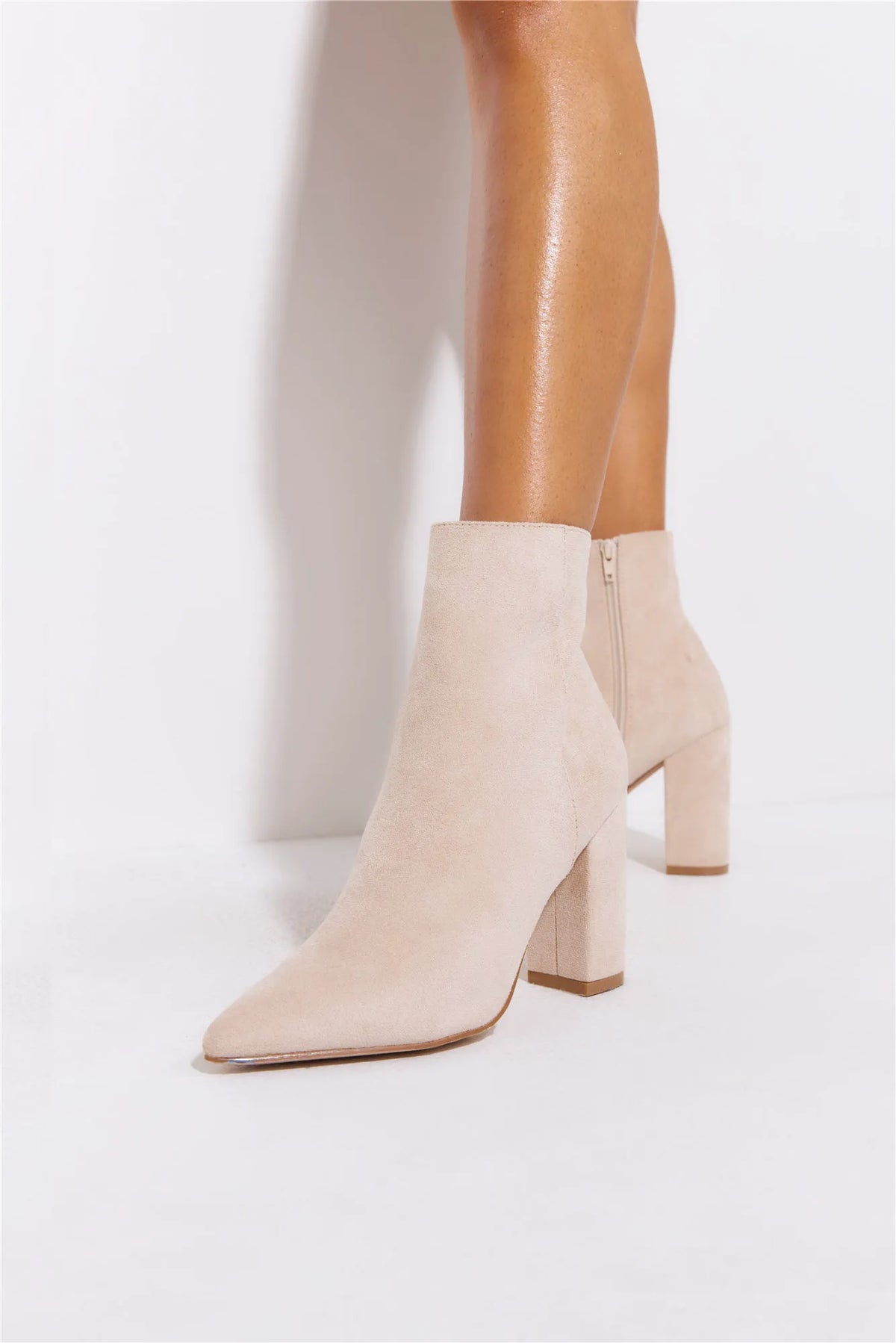 Beige/cream