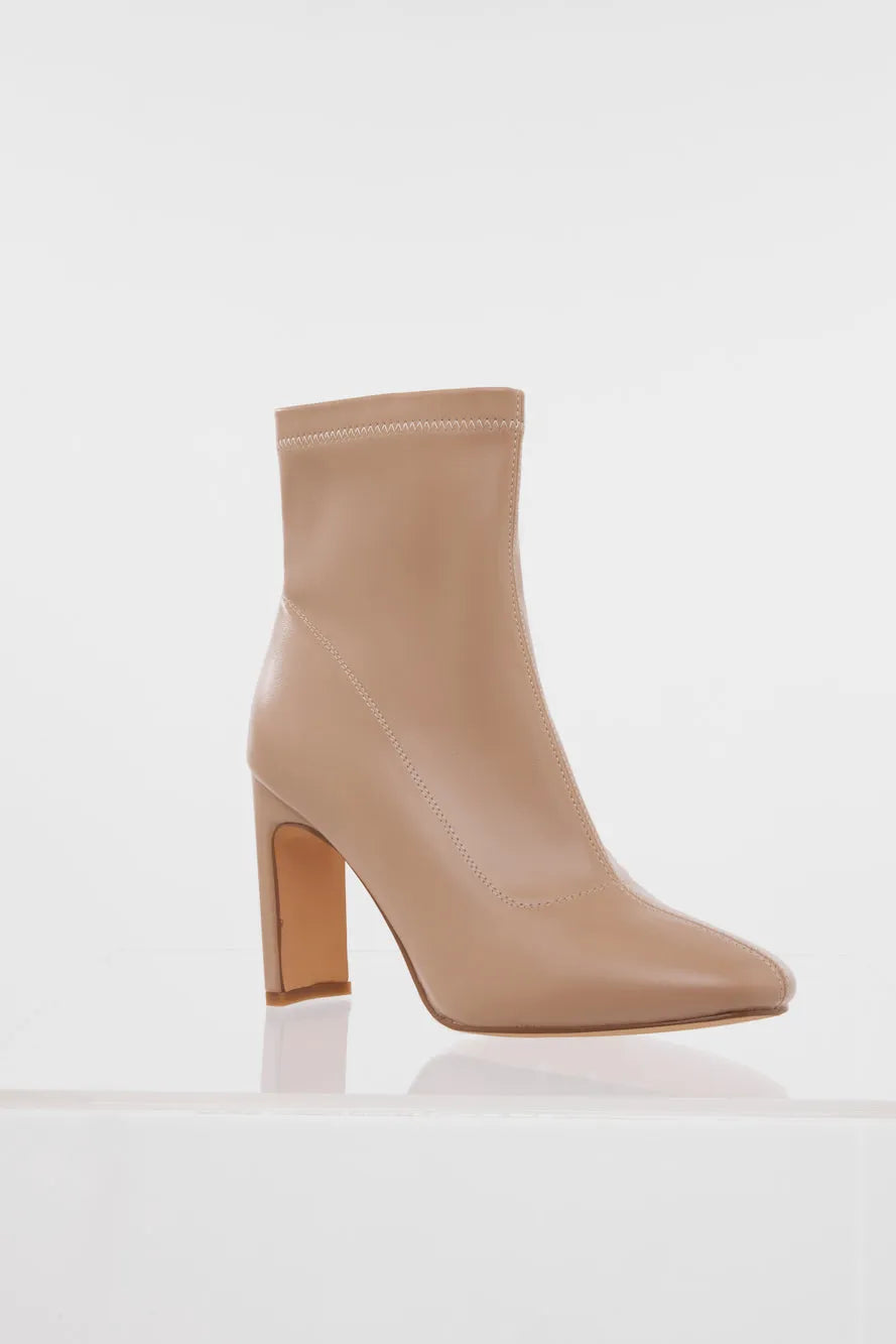 Beige/cream
