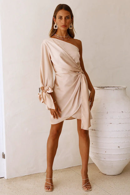 Beige/cream
