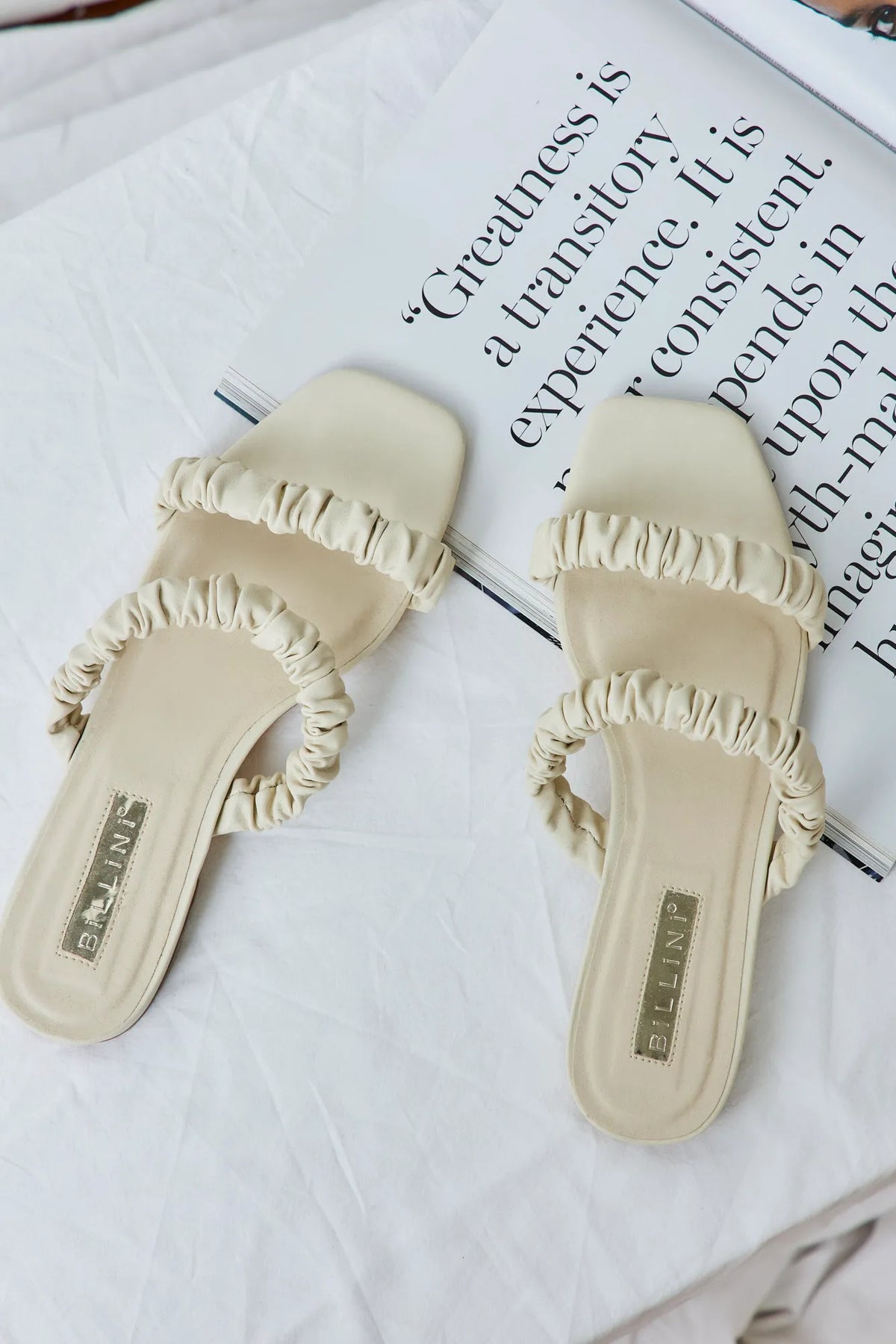 Beige/cream