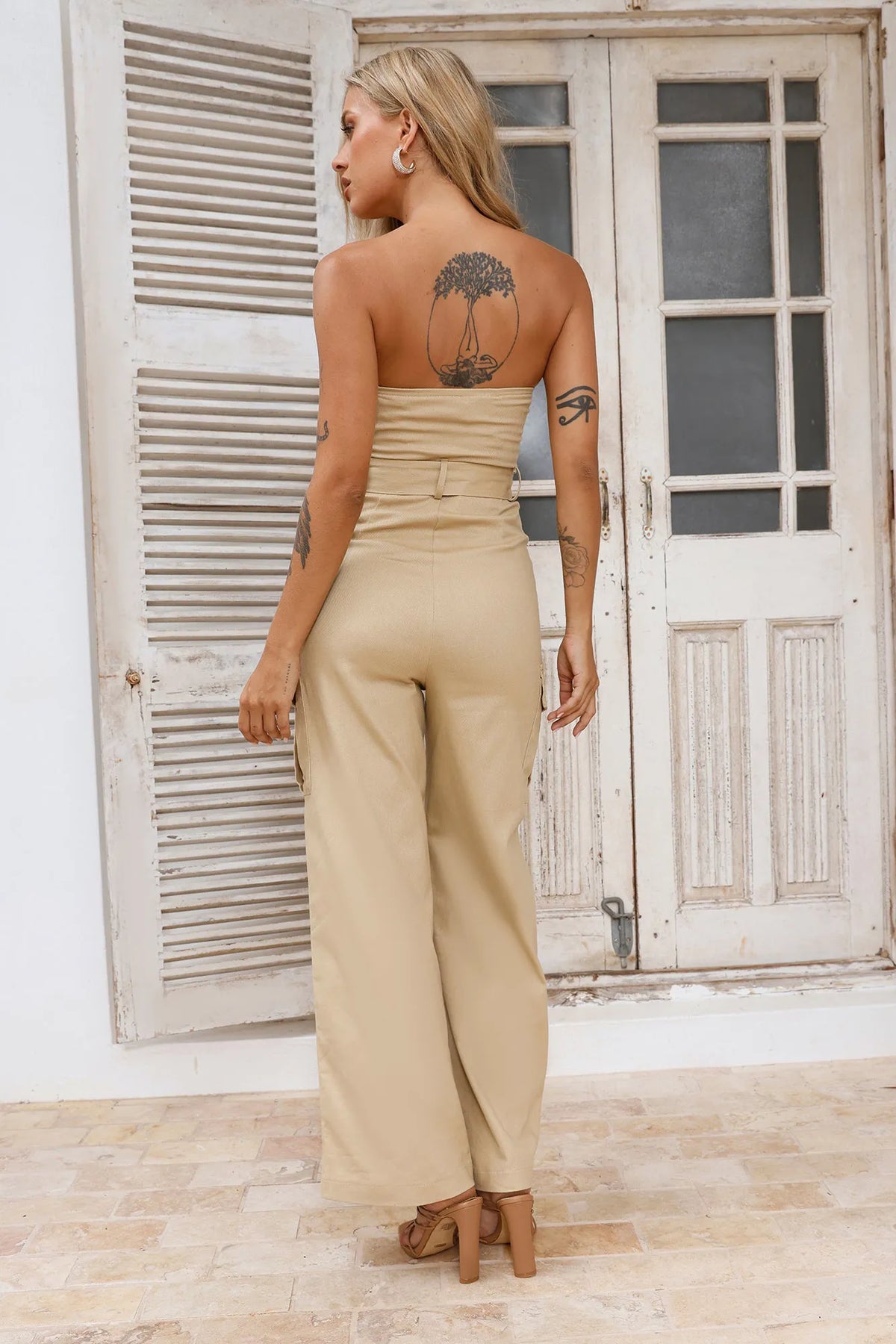 Beige/cream