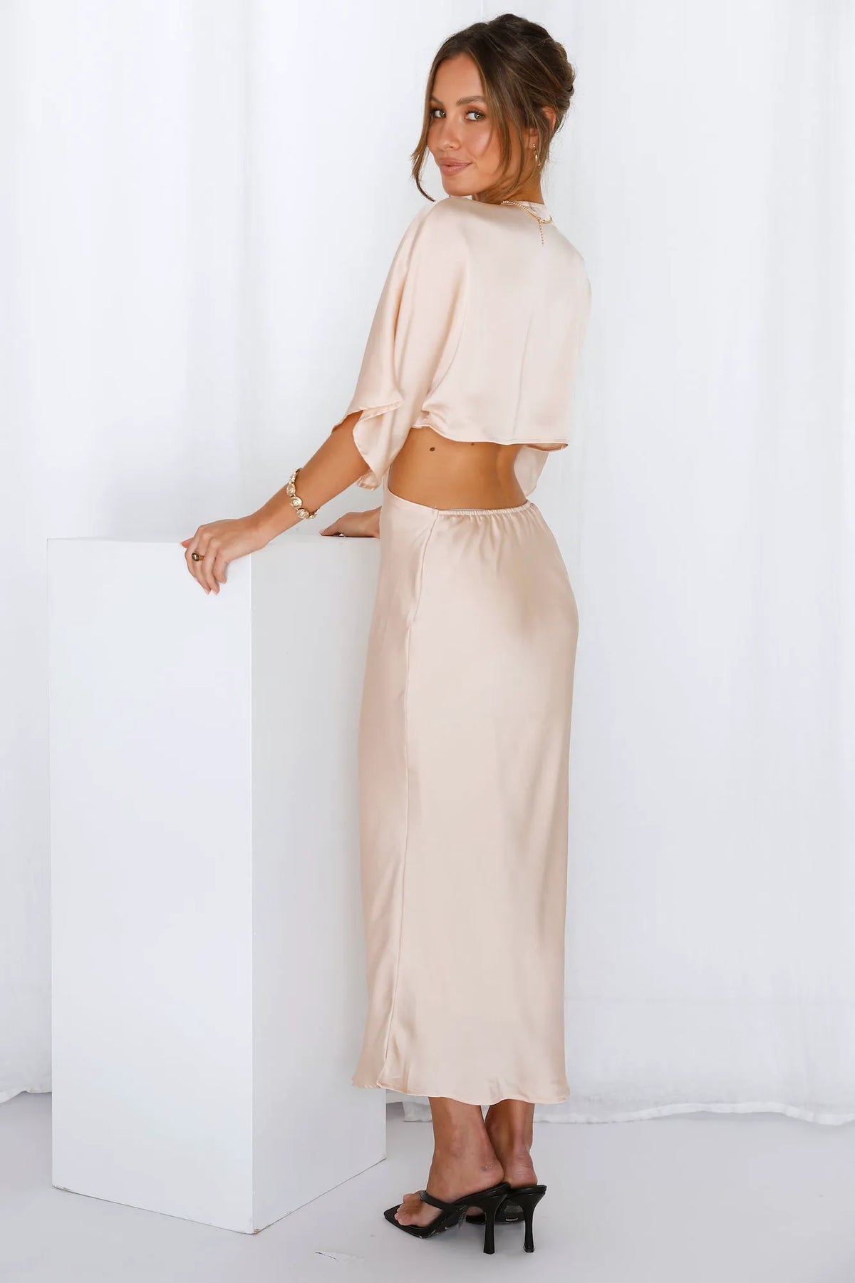 Beige/cream