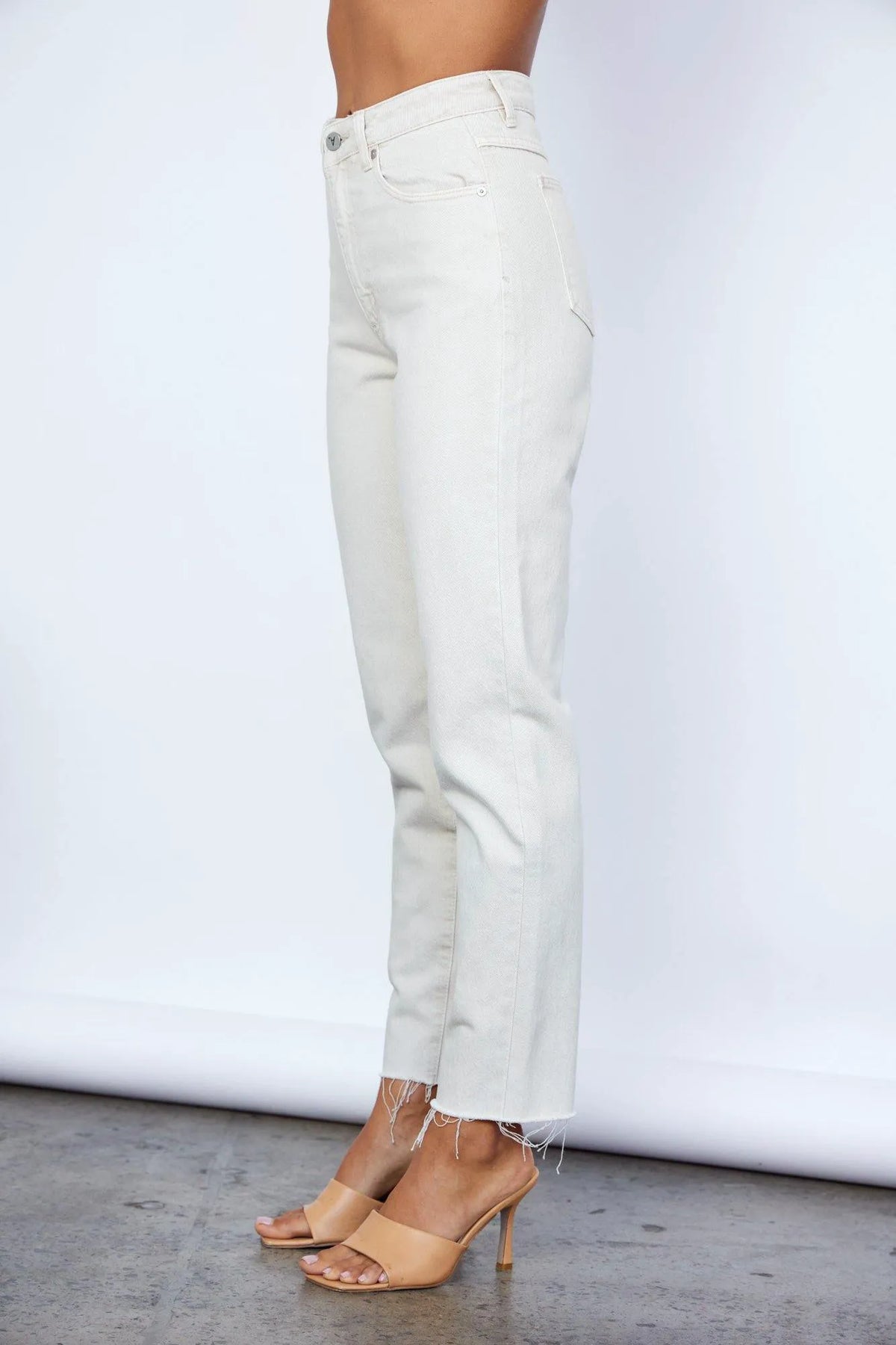 Beige/cream
