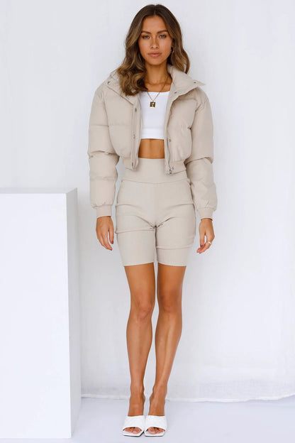 Beige/cream
